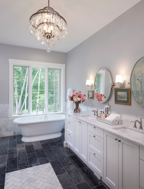 What To Know About Bathroom Chandeliers, Bathroom Chandelier Lamp
