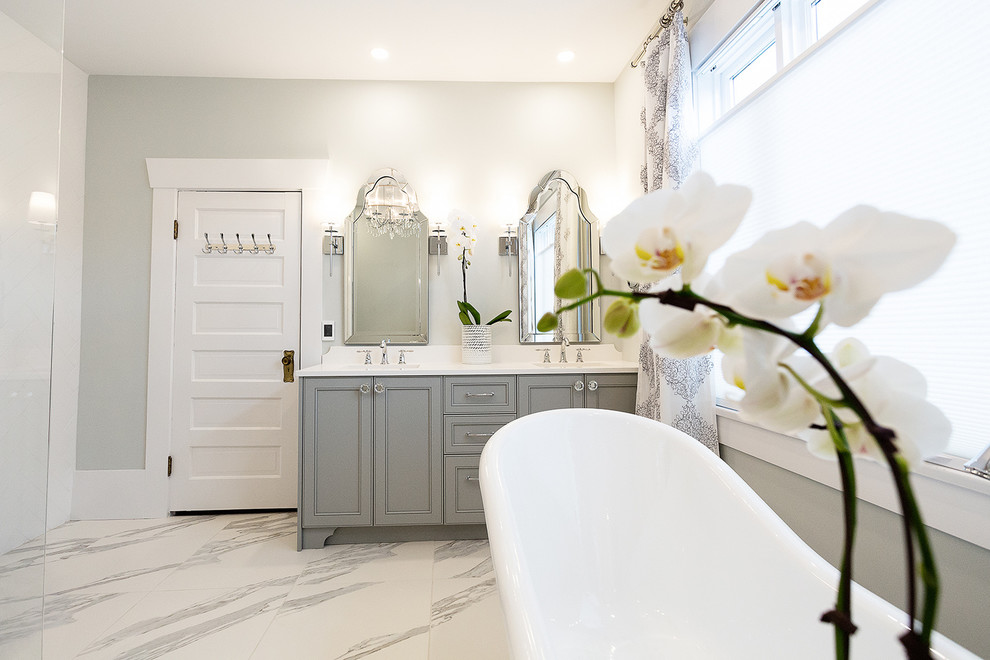 Regina Bathroom Renovation Moderne Salle de Bain Autres