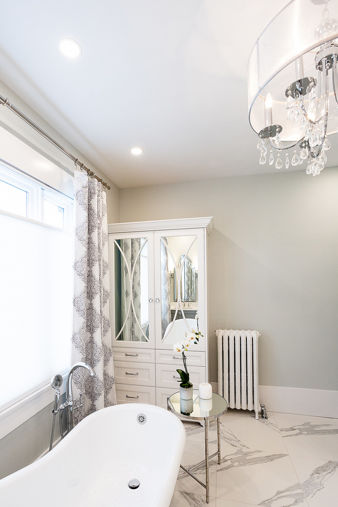 Regina Bathroom Renovation Moderne Salle de Bain Autres