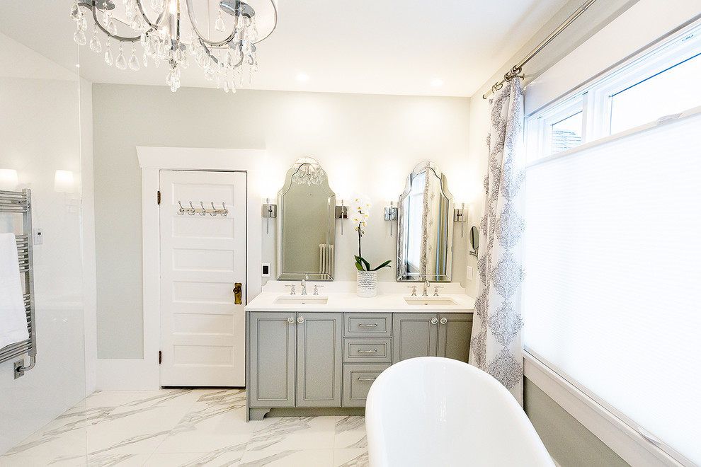 Regina Bathroom Renovation Moderne Salle de Bain Autres