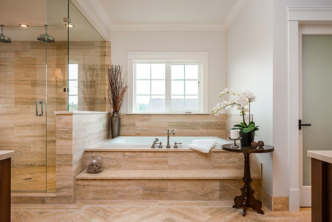 Design ideas for a traditional bathroom in Vancouver.