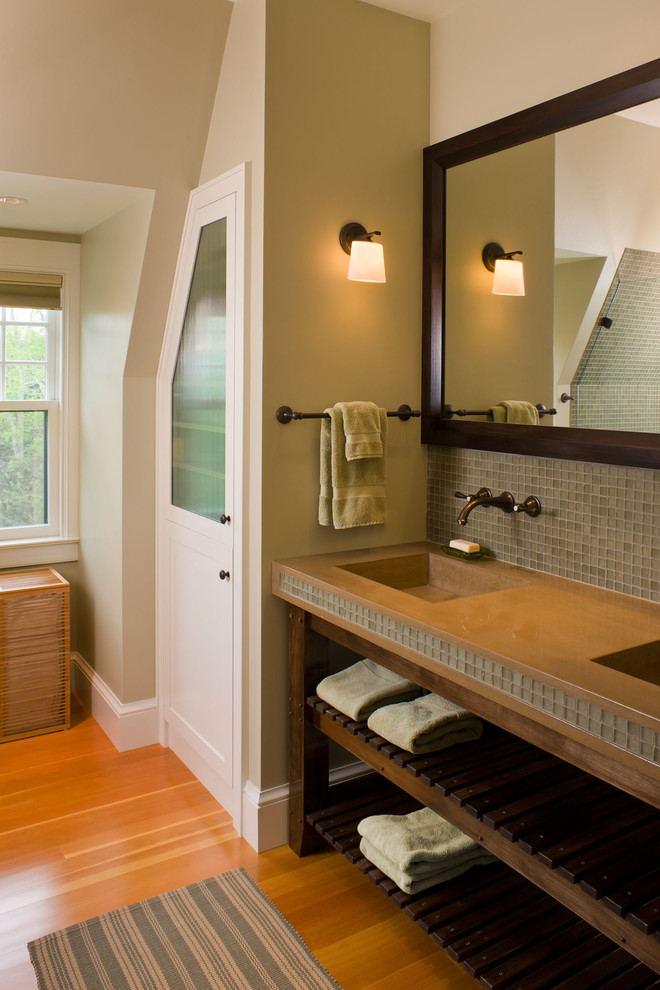На фото: ванная комната: освещение в стиле рустика с столешницей из бетона и плиткой мозаикой