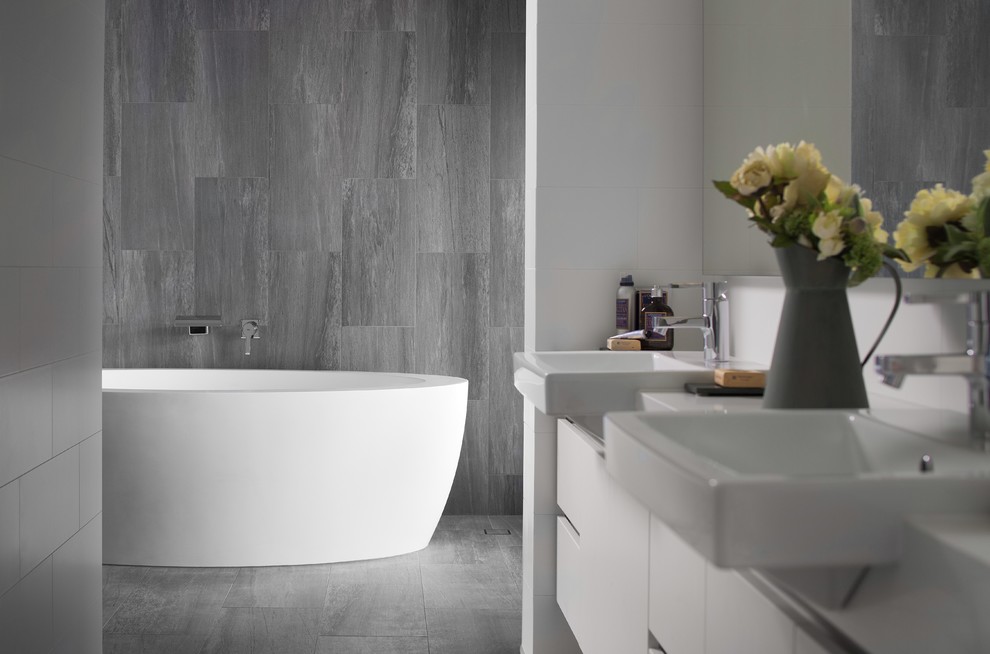 This is an example of a large contemporary bathroom in Perth.
