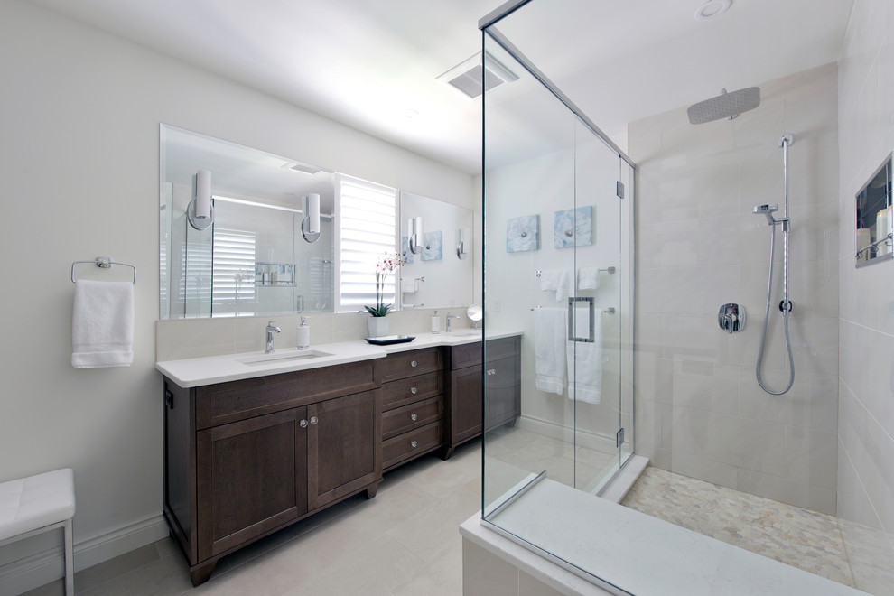 オタワにあるトランジショナルスタイルのおしゃれな浴室の写真