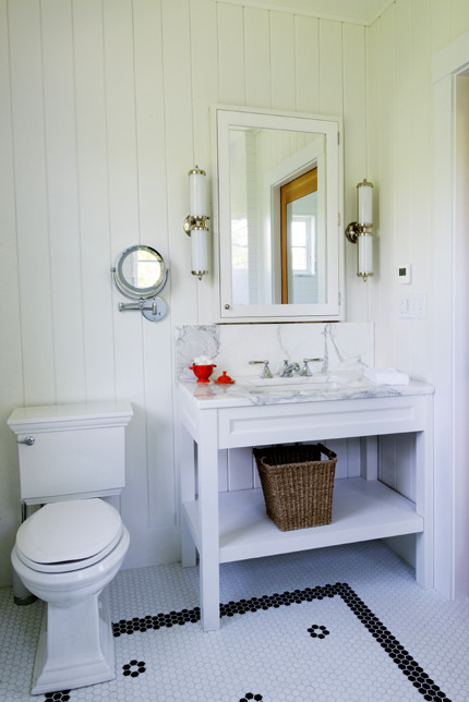 Photo of a nautical bathroom in Boston.