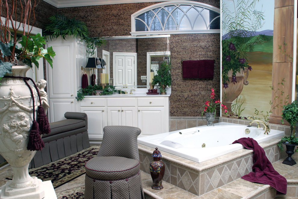 На фото: большая главная ванная комната в классическом стиле с фасадами с выступающей филенкой, белыми фасадами, накладной ванной, двойным душем, бежевой плиткой, керамогранитной плиткой, мраморным полом, монолитной раковиной и красными стенами с