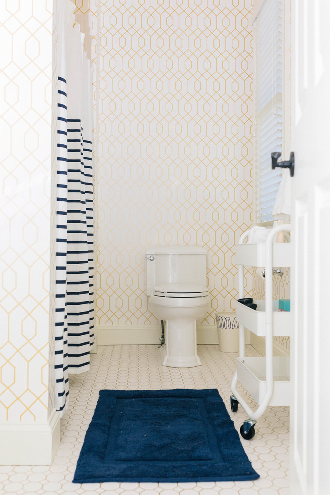 Свежая идея для дизайна: детская ванная комната в стиле неоклассика (современная классика) - отличное фото интерьера