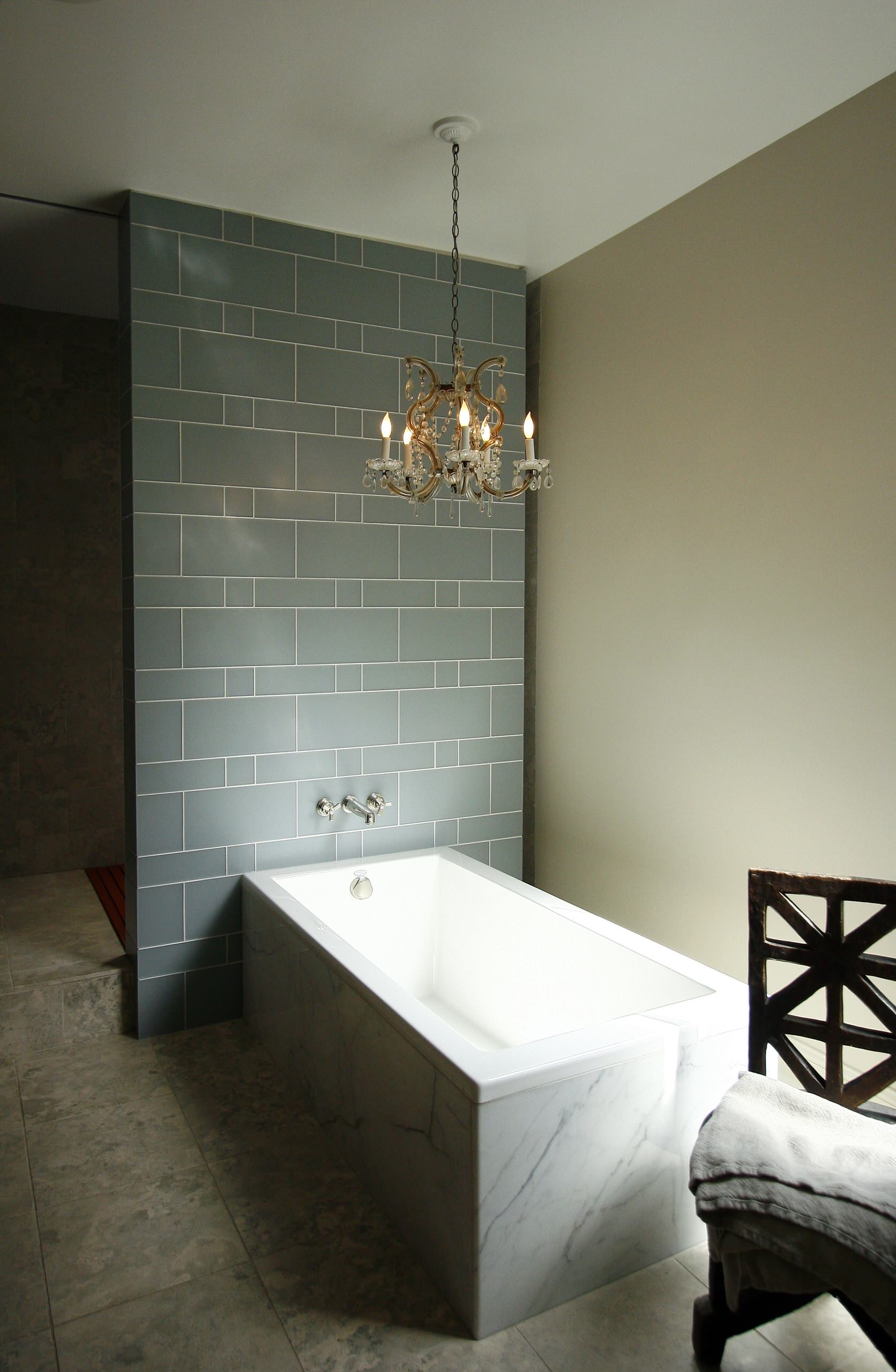 おしゃれな浴室 バスルーム 青いタイル の画像 75選 22年4月 Houzz ハウズ