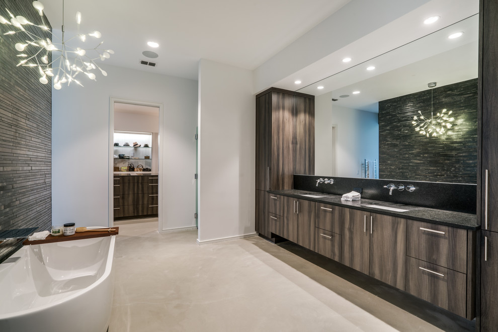 Example of a trendy bathroom design in Dallas