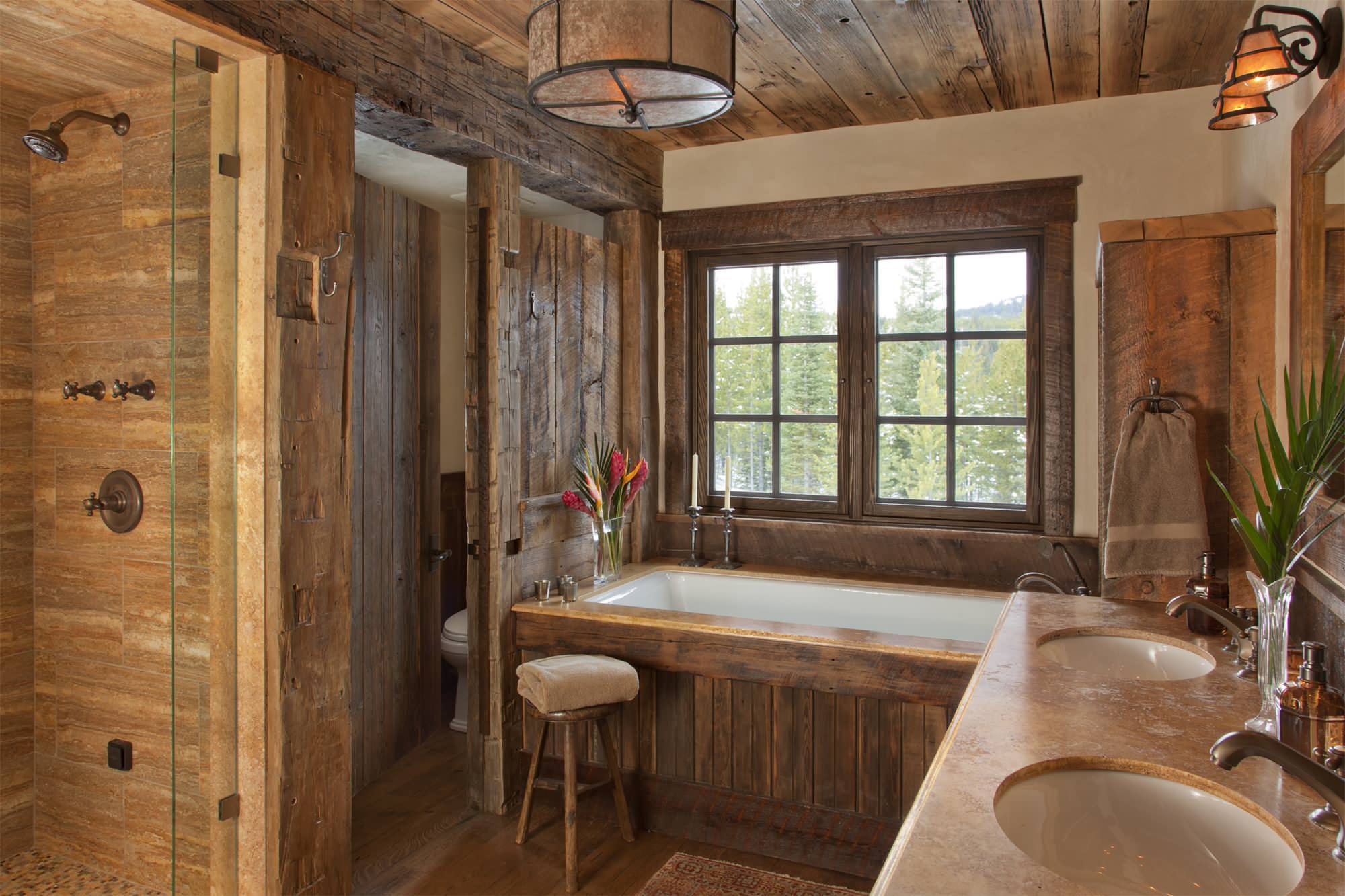 Отделка деревянной комнаты. Ванная в деревянном стиле. Ванная в деревенском стиле. Ванная втжеревянном стиле. Ванная отделанная деревом.