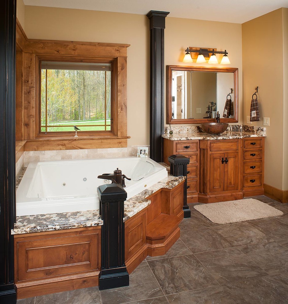 Design ideas for a rustic bathroom in Cleveland.