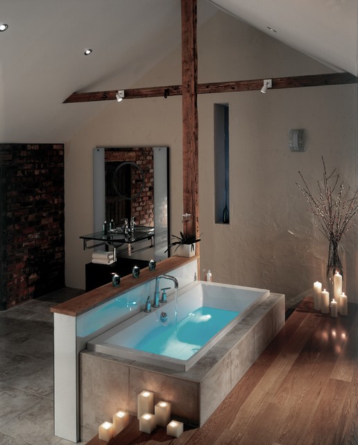 Salle de bains avec des bougies Contemporary Bathroom by Jacob