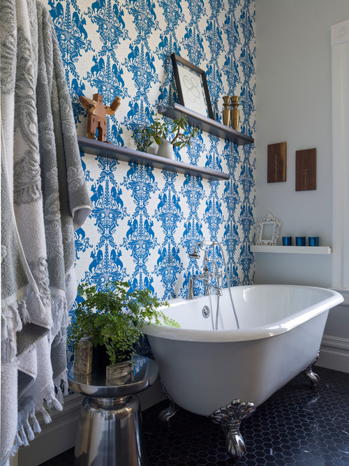 Victorian Essence: Blue Damask Patterned Wallpaper in a Classic Bathroom