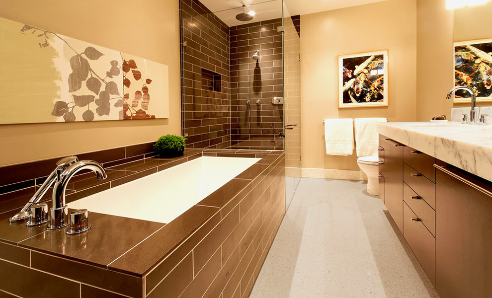 Example of a trendy subway tile bathroom design in San Francisco