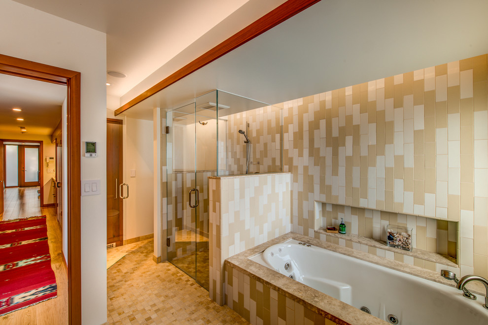 サンフランシスコにあるミッドセンチュリースタイルのおしゃれな浴室の写真