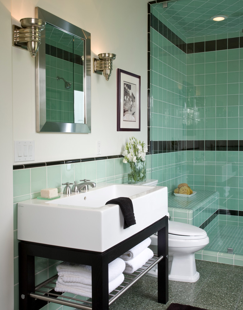 Example of a beach style bathroom design in Los Angeles