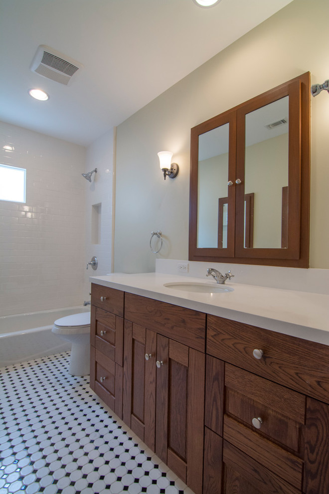 Santa Barbara Mission Triplex Bathroom Los Angeles by YD