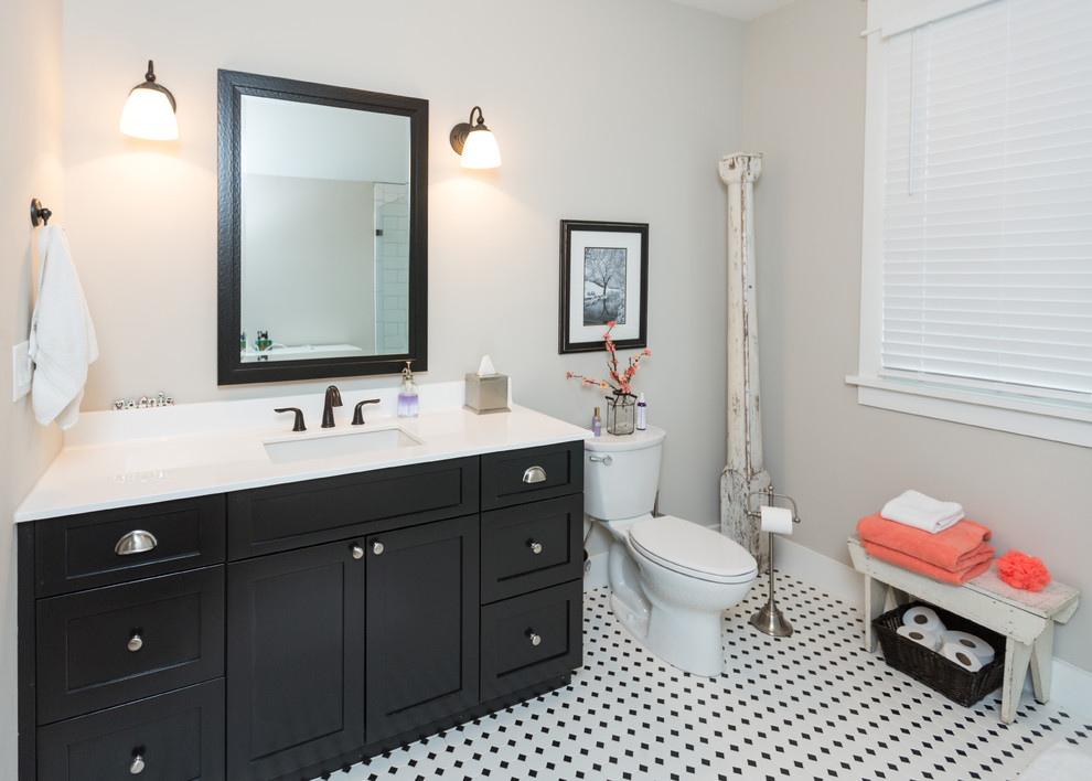 На фото: ванная комната в стиле кантри с искусственно-состаренными фасадами, накладной ванной, душем в нише, серой плиткой, мраморной плиткой, белыми стенами, мраморным полом и белым полом