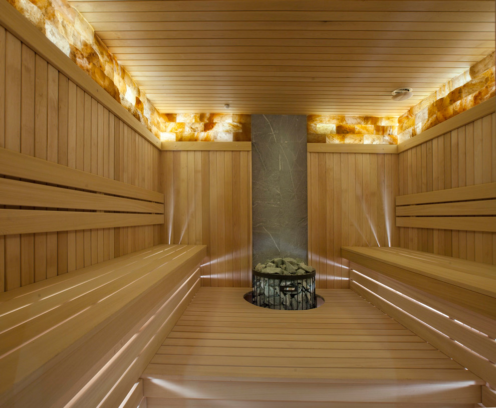 На фото: баня и сауна среднего размера в современном стиле с