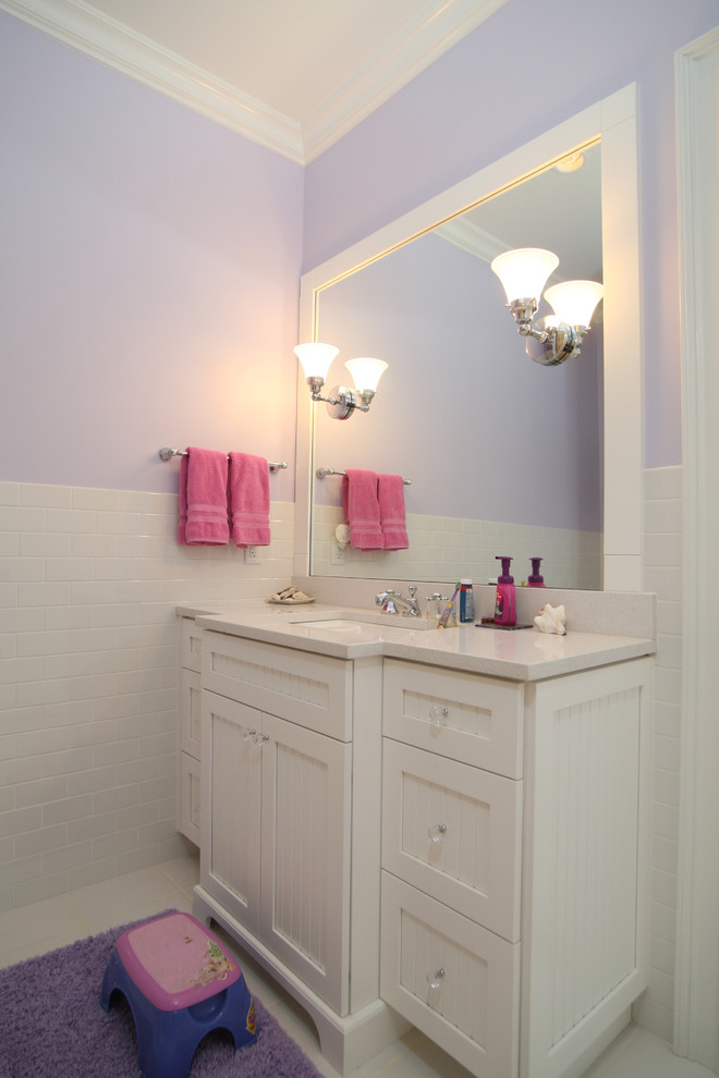 Example of a classic bathroom design in Louisville