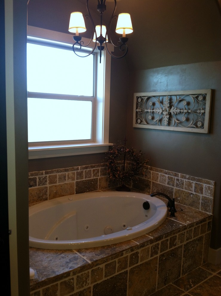 Example of a classic bathroom design in Boise