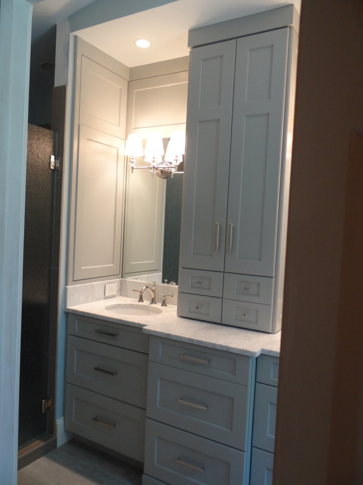 Inspiration for a transitional bathroom remodel in Charleston
