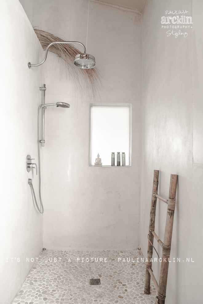 Bathroom - coastal bathroom idea in Palma de Mallorca