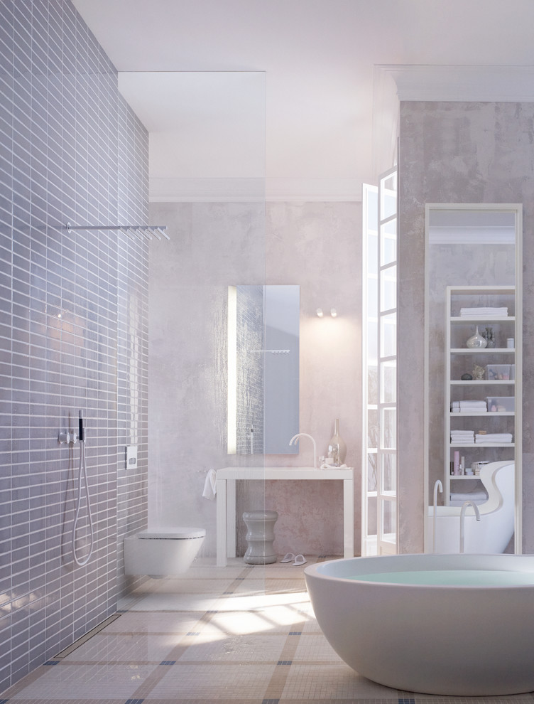 Пример оригинального дизайна: главная ванная комната среднего размера в современном стиле с консольной раковиной, открытыми фасадами, светлыми деревянными фасадами, мраморной столешницей, отдельно стоящей ванной, душем без бортиков, инсталляцией, разноцветной плиткой, разноцветными стенами и керамической плиткой