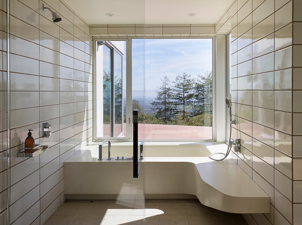 Ejemplo de cuarto de baño moderno grande