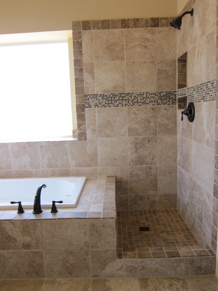 Bathroom - traditional bathroom idea in Dallas