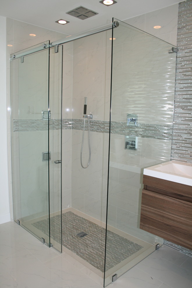Shower Doors - Modern - Bathroom - Miami - by Elegant Shower and Glass ...