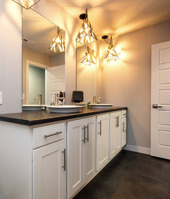 Showplace Wood Products Photo Gallery Clásico Cuarto de baño