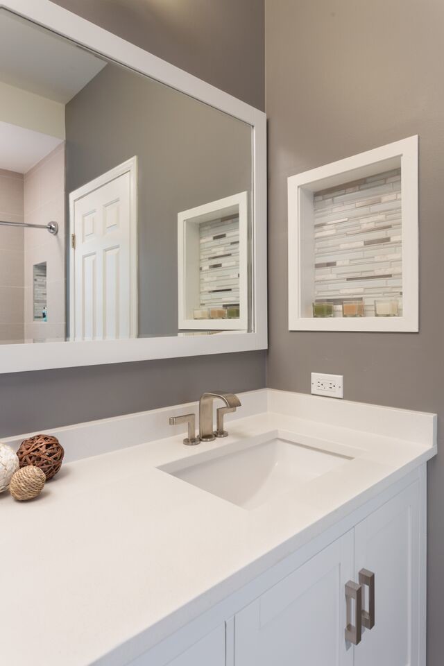Inspiration for a mid-sized modern master gray tile ceramic tile bathroom remodel in Chicago with white cabinets, a two-piece toilet, gray walls, an undermount sink, marble countertops and shaker cabinets