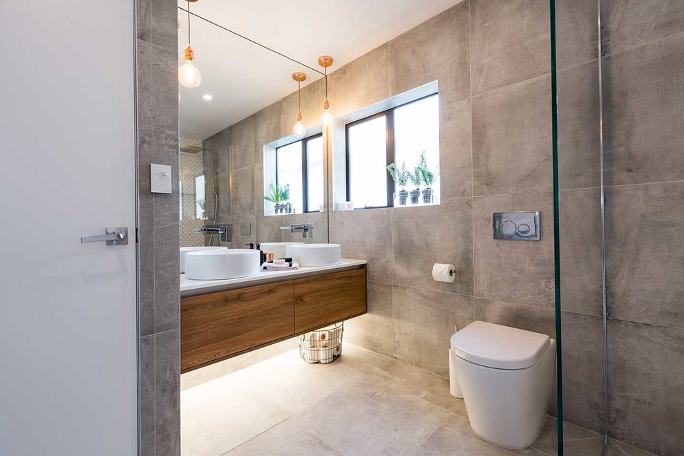 Simplicity is also luxurious for this bathroom Modern Bathroom Auckland by Mico