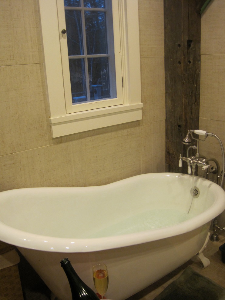 Foto di una piccola stanza da bagno padronale country con vasca con piedi a zampa di leone
