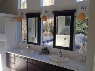 Floating Vanity Bathrooms: Modern & Traditional Styles