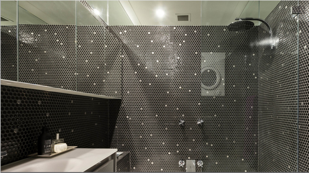Inspiration for an urban bathroom in Sydney.