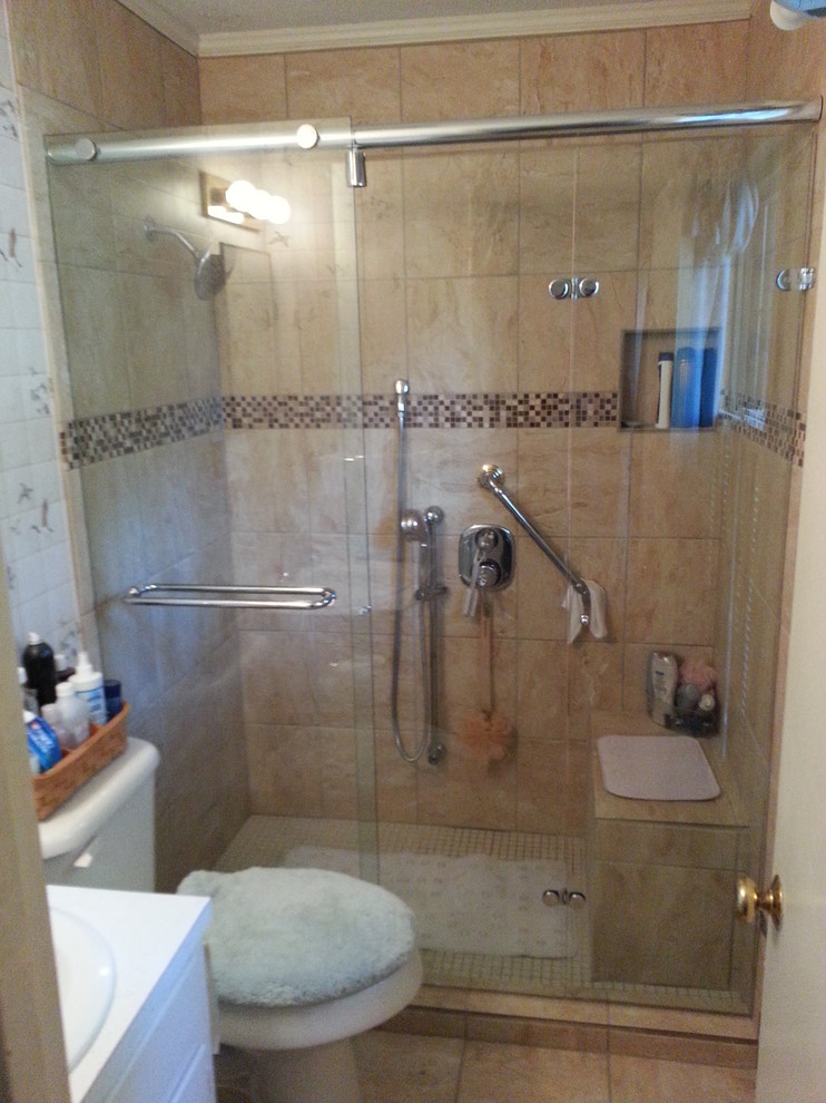 Sliding shower doors Frameless and Framed Contemporary Bathroom