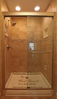 https://st.hzcdn.com/simgs/pictures/bathrooms/small-bathroom-ideas-shower-niches-and-shelves-img~4b7195d7011415a5_3-6674-1-e79f503.jpg