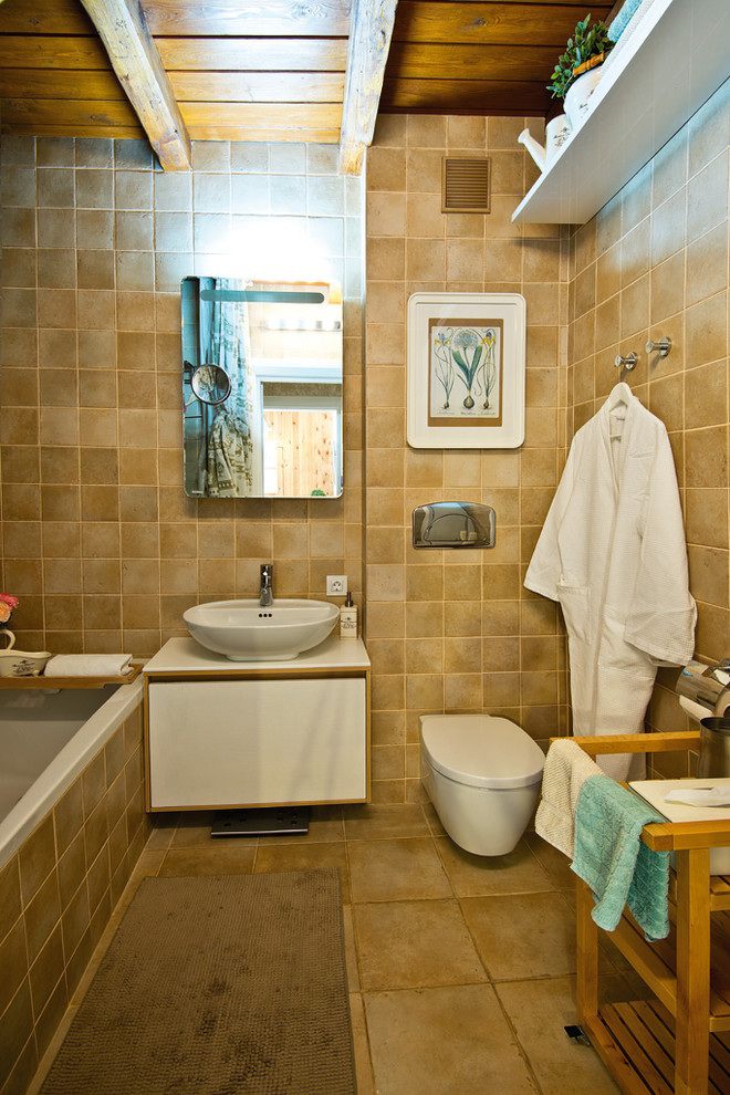 Идея дизайна: маленькая ванная комната в современном стиле для на участке и в саду