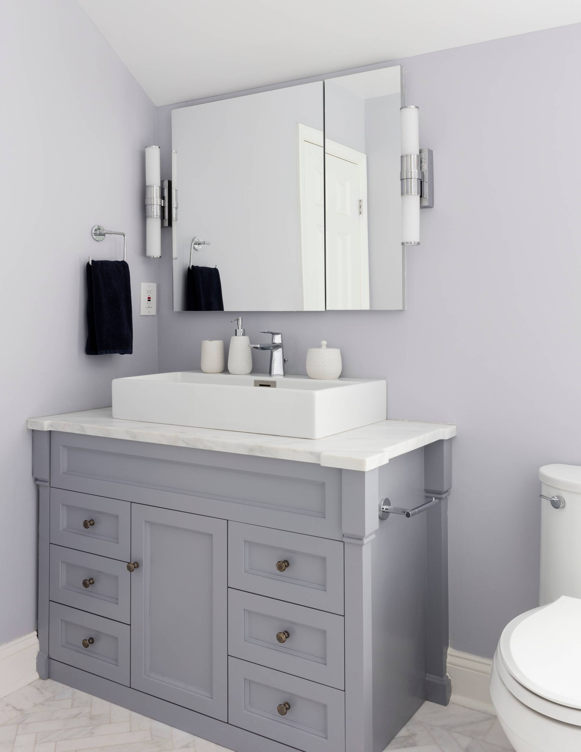Gray Cabinets And Purple Walls, Purple And Gray Bathroom