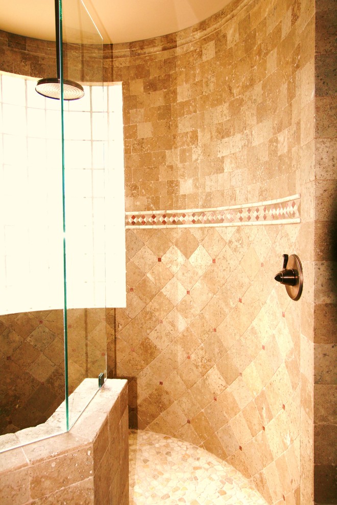 Пример оригинального дизайна: ванная комната в стиле фьюжн