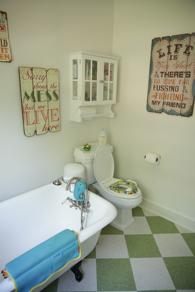 This is an example of an eclectic bathroom in Orange County.