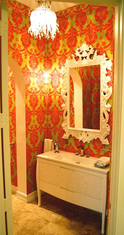 Идея дизайна: большая ванная комната в стиле модернизм с монолитной раковиной, фасадами островного типа, белыми фасадами, столешницей из искусственного кварца, красными стенами, полом из травертина и душевой кабиной