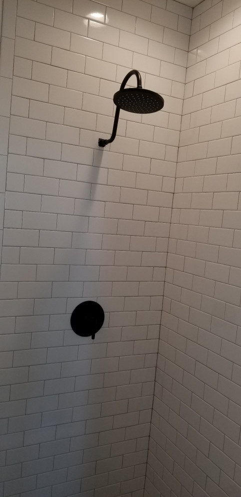 Идея дизайна: ванная комната в стиле неоклассика (современная классика)