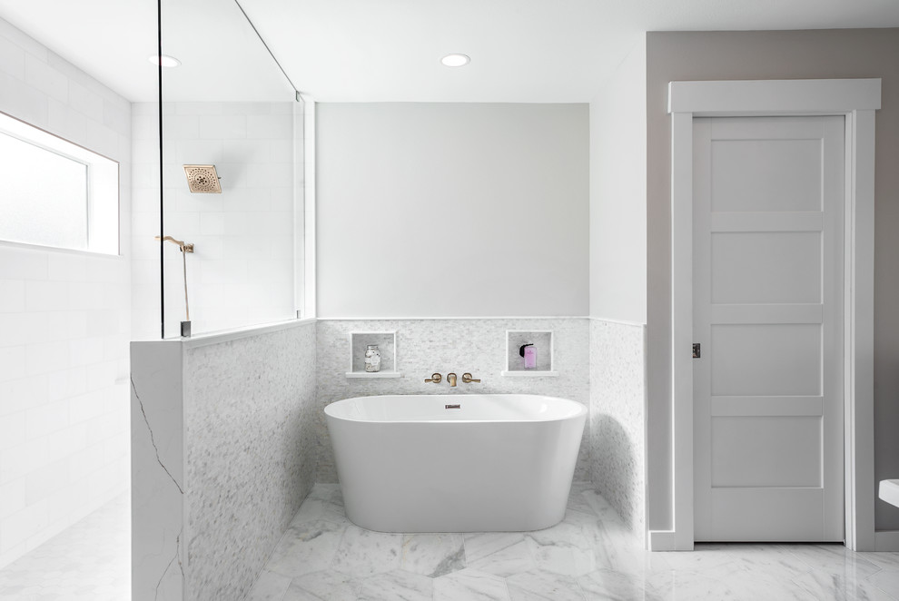 Mid-sized minimalist master white tile and porcelain tile porcelain tile and white floor bathroom photo in Tampa with shaker cabinets, gray cabinets, a two-piece toilet, gray walls, an undermount sink, quartz countertops and white countertops