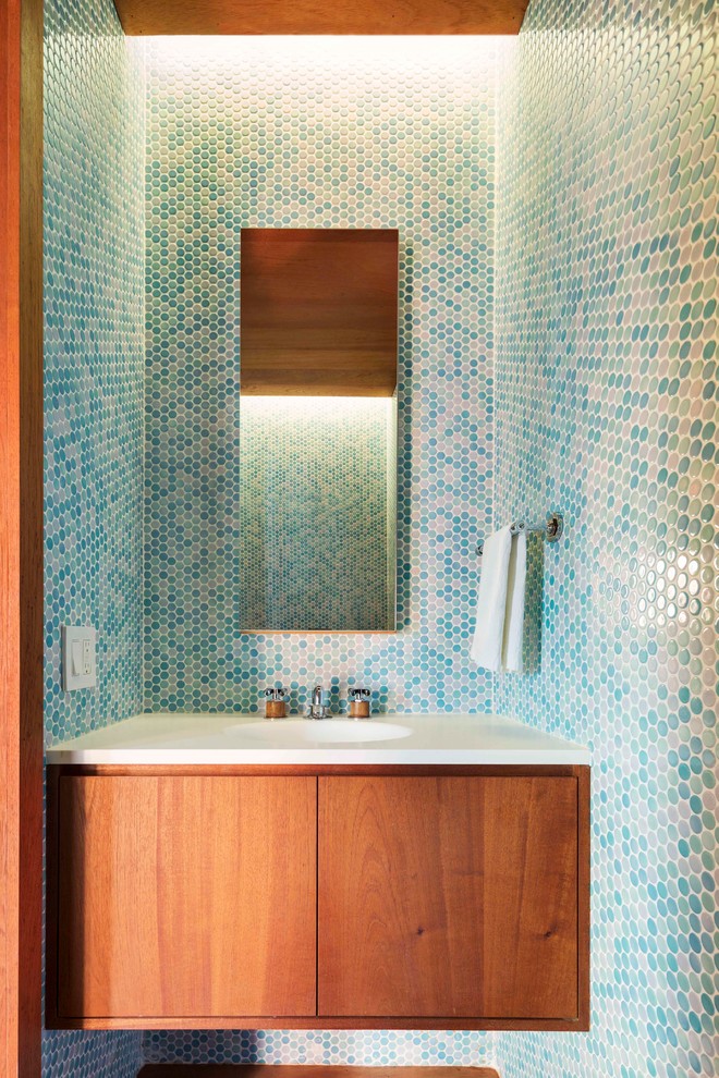 Southampton Cabin Beach Style Bathroom New York by