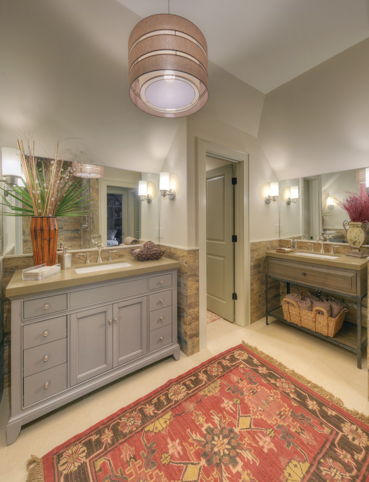 Ejemplo de cuarto de baño principal costero de tamaño medio con armarios tipo mueble, paredes grises y lavabo encastrado