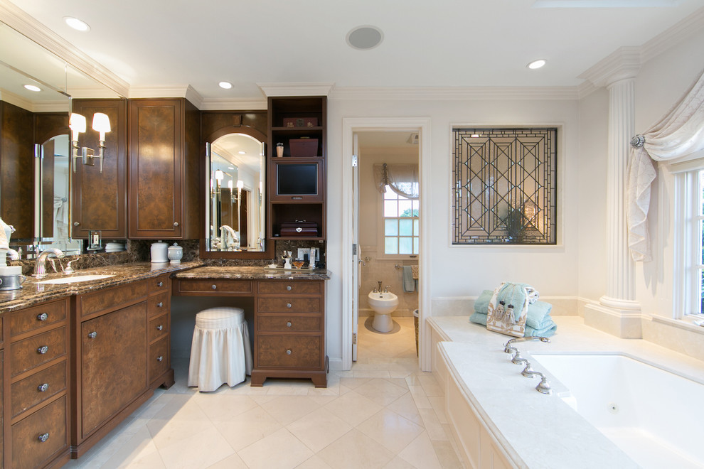 Southern Living in Newport Beach Traditional Bathroom Orange