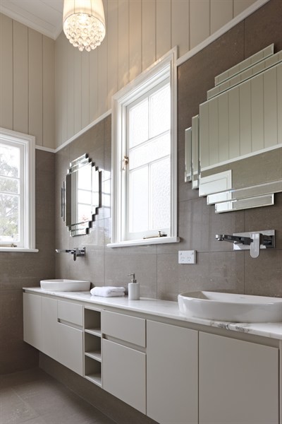 Inspiration for a contemporary bathroom remodel in Brisbane